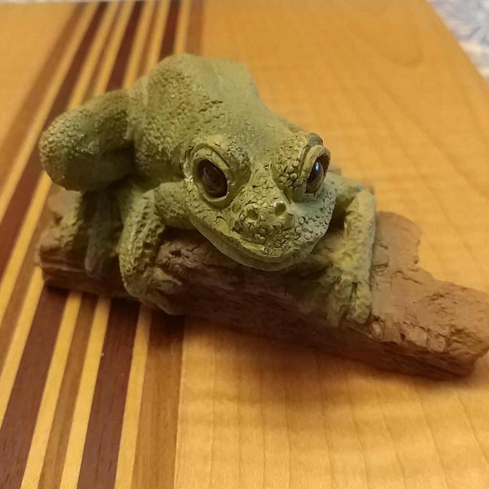 Stone Critters Tree Frog Figurine